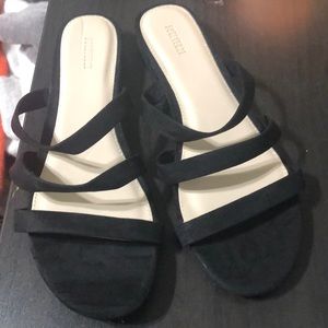 Size 6.5 forever 21 sandal . Never worn.